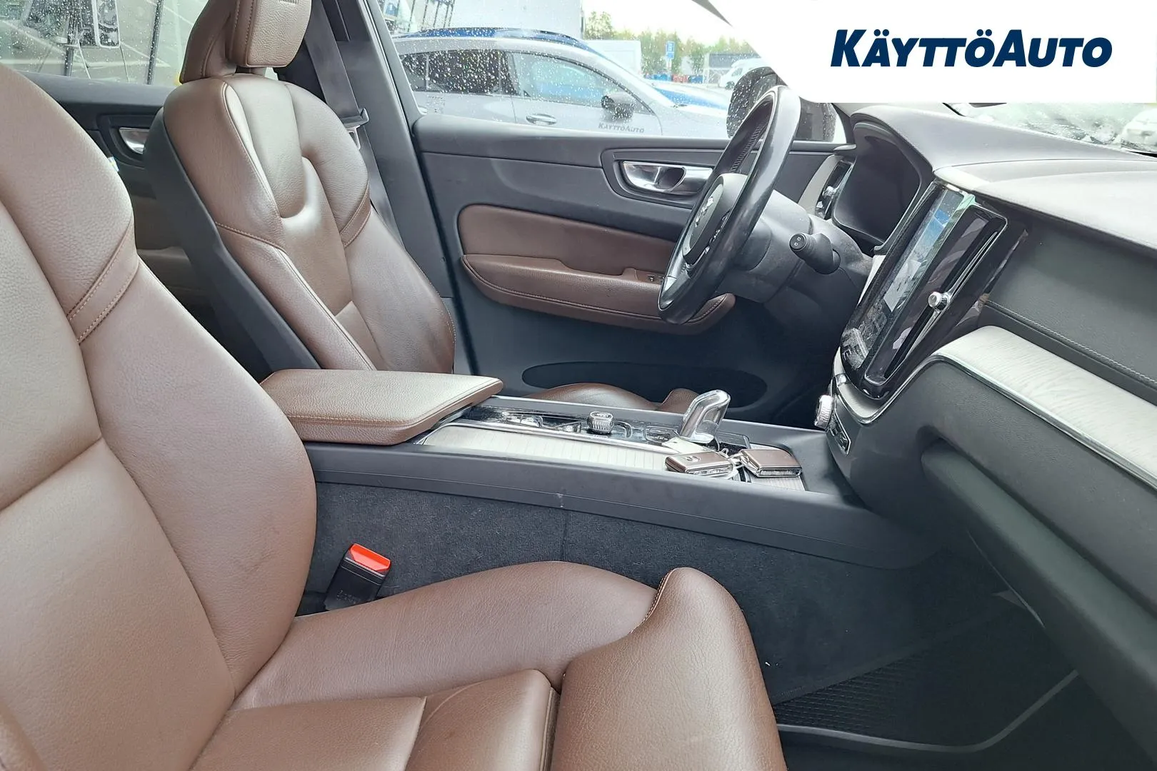 VOLVO XC60 RUA-536 carousel image