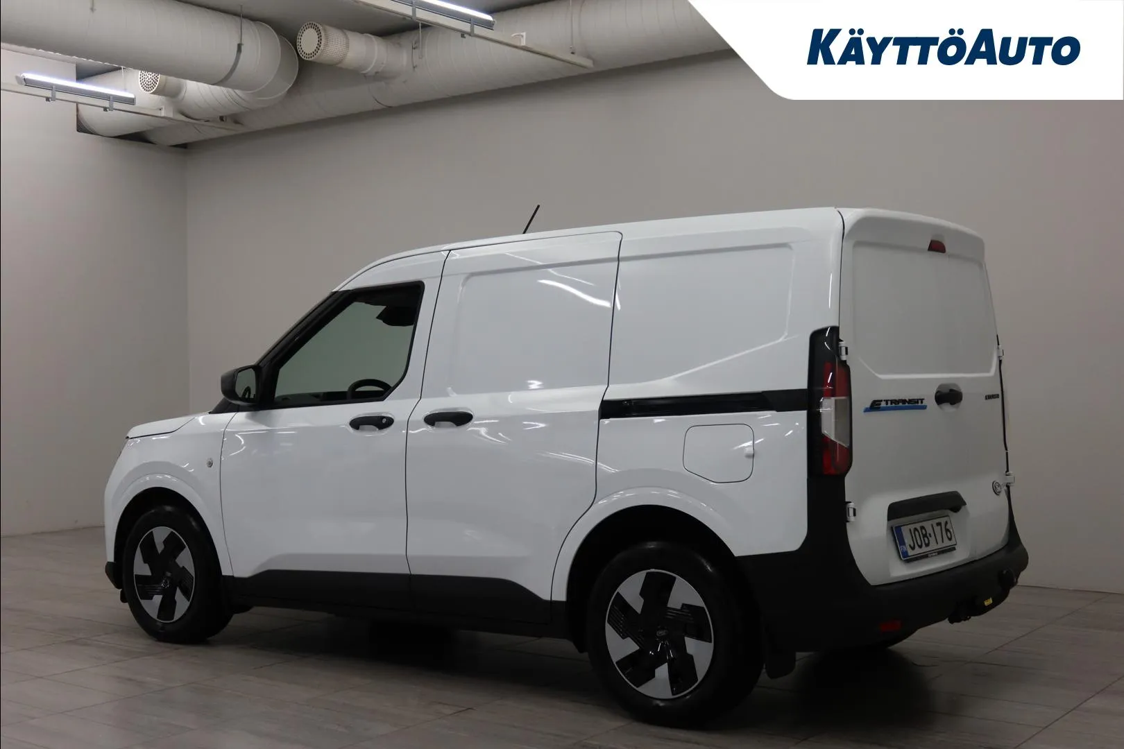 Ford Transit Courier JOB-176 carousel image