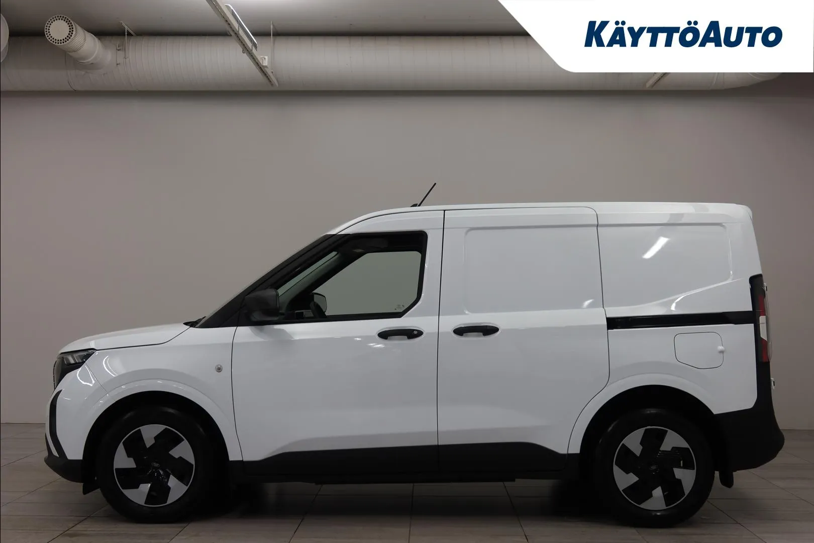 Ford Transit Courier JOB-176 carousel image