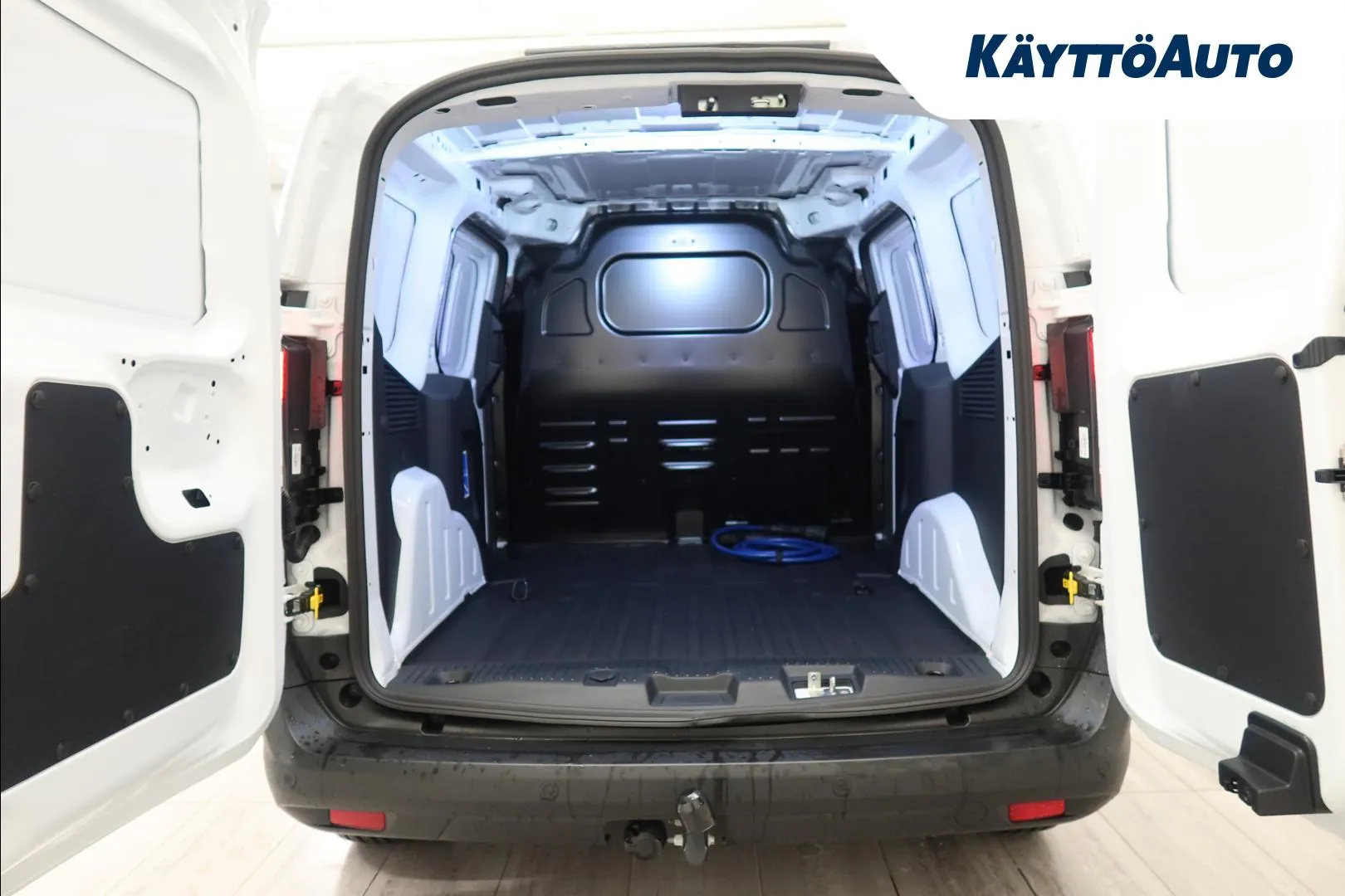 Ford Transit Courier JOB-176 carousel image