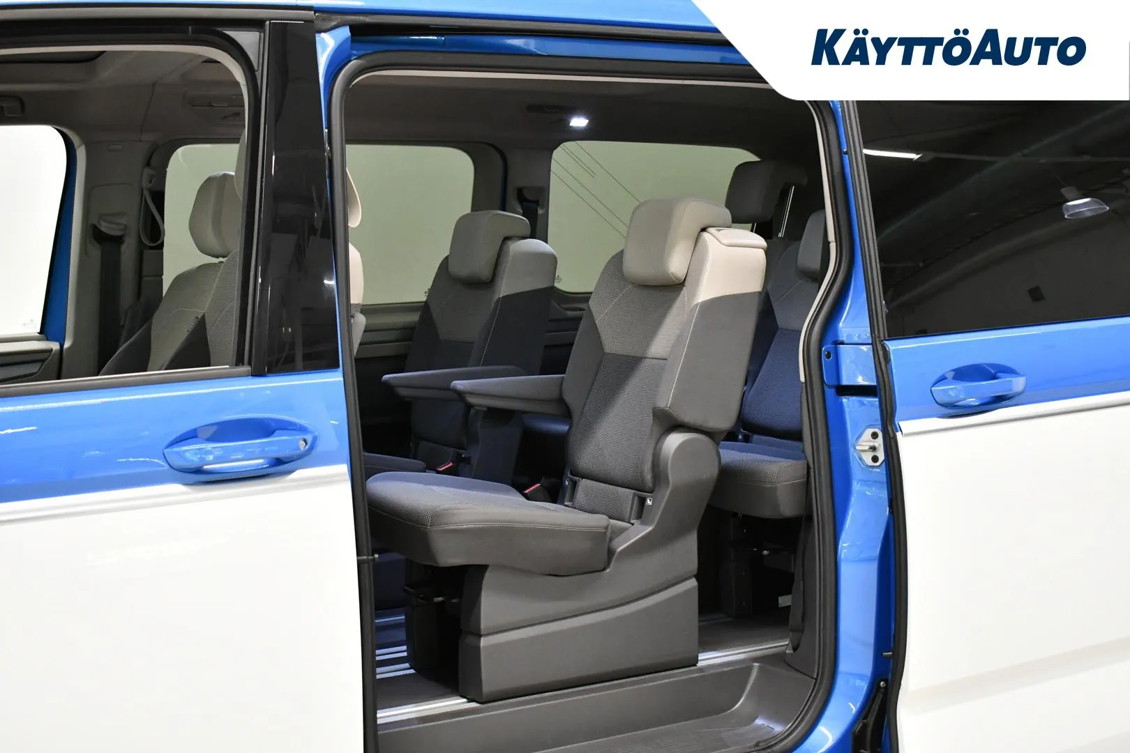 VOLKSWAGEN Multivan CRB-860 carousel image