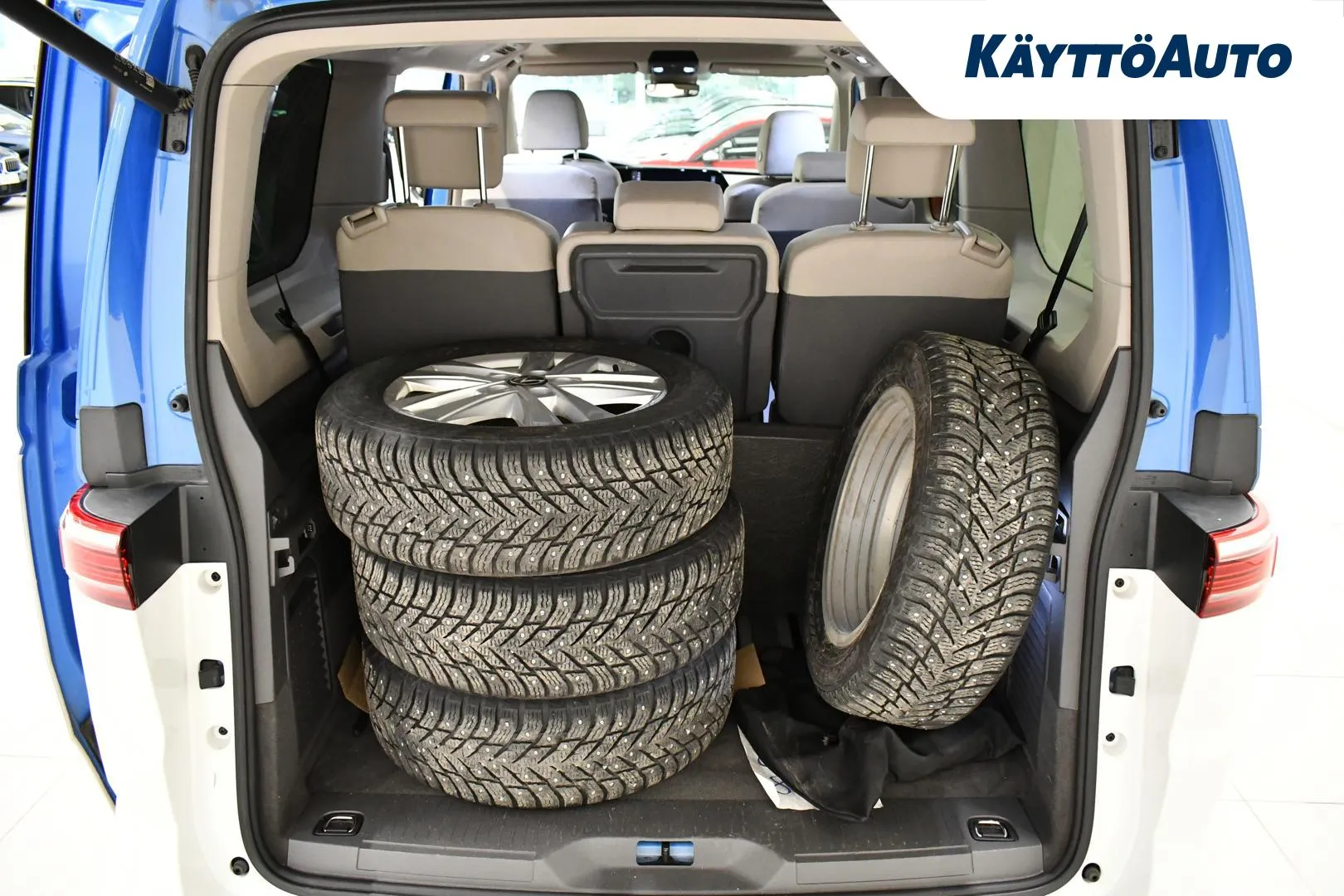 VOLKSWAGEN Multivan CRB-860 carousel image