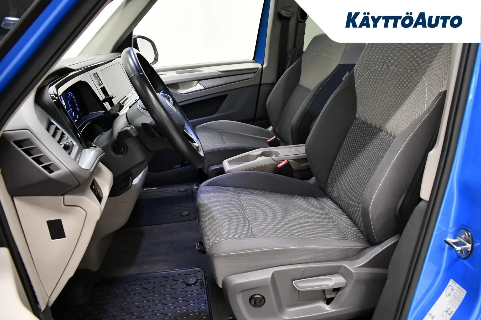 VOLKSWAGEN Multivan CRB-860 carousel image