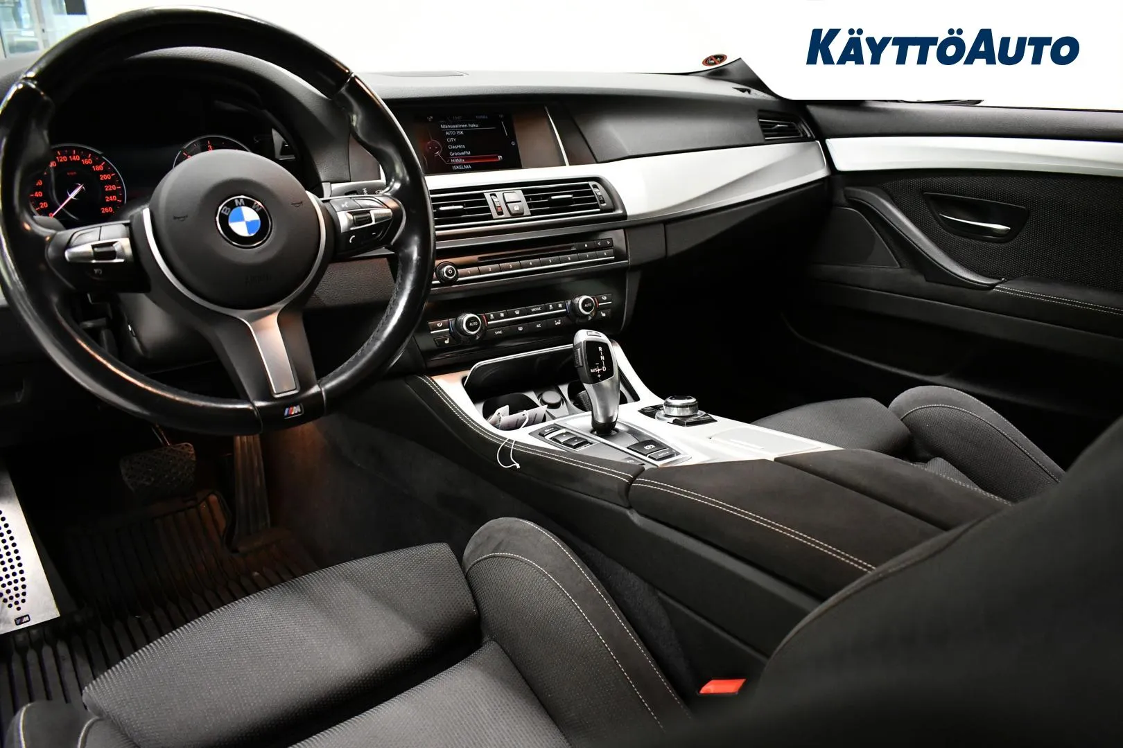 BMW 520 EPX-537 carousel image