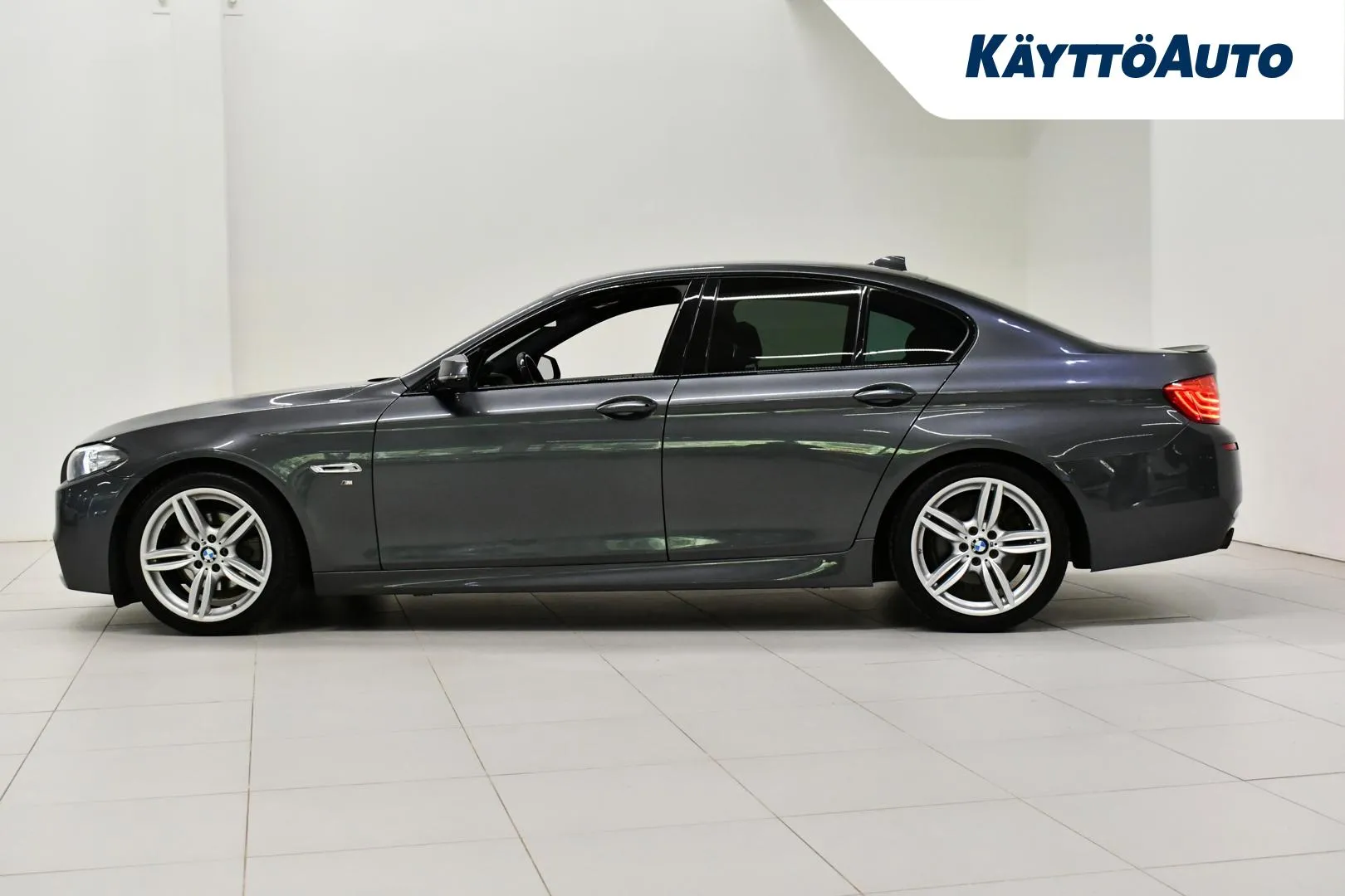 BMW 520 EPX-537 carousel image