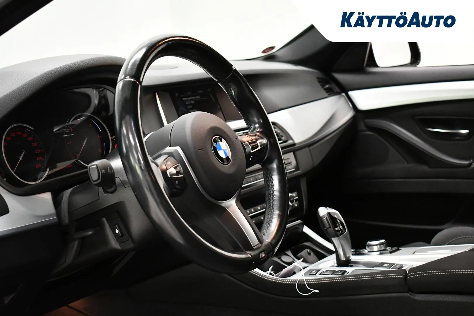 BMW 520 EPX-537 carousel image