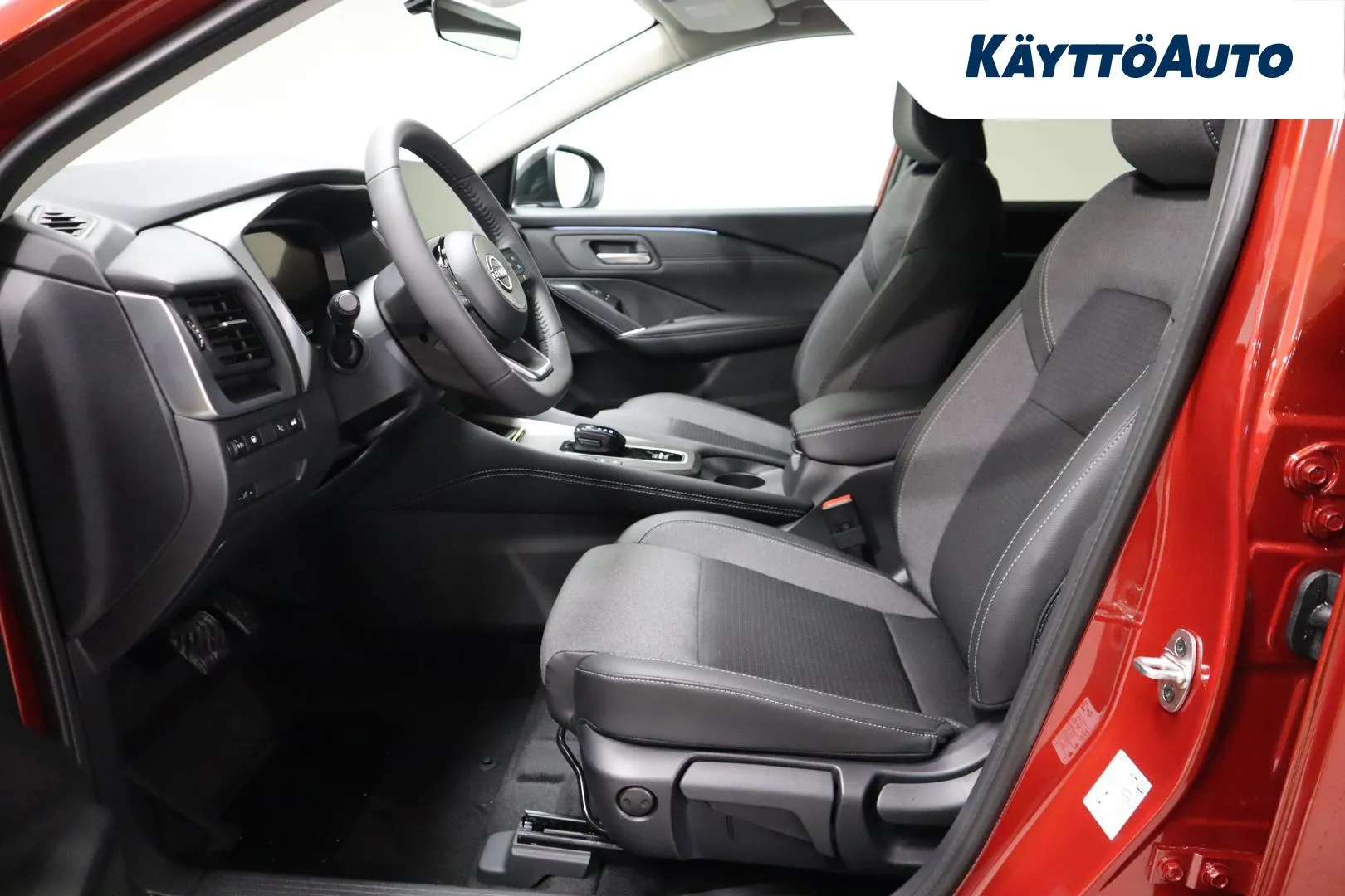 Nissan Qashqai GRN-125 carousel image