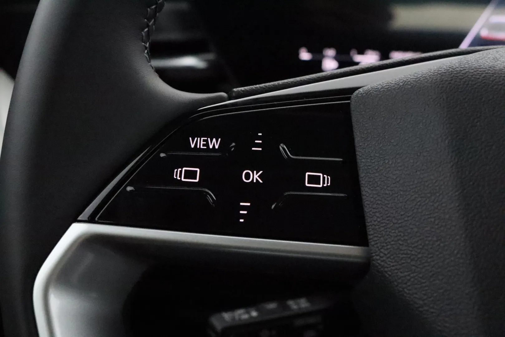 AUDI Q5 ZPS-113 carousel image