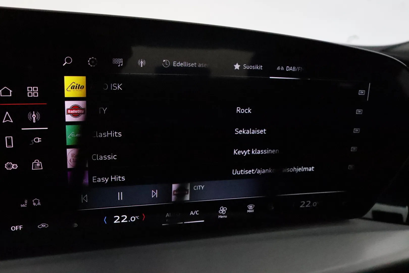 AUDI Q5 ZPS-113 carousel image