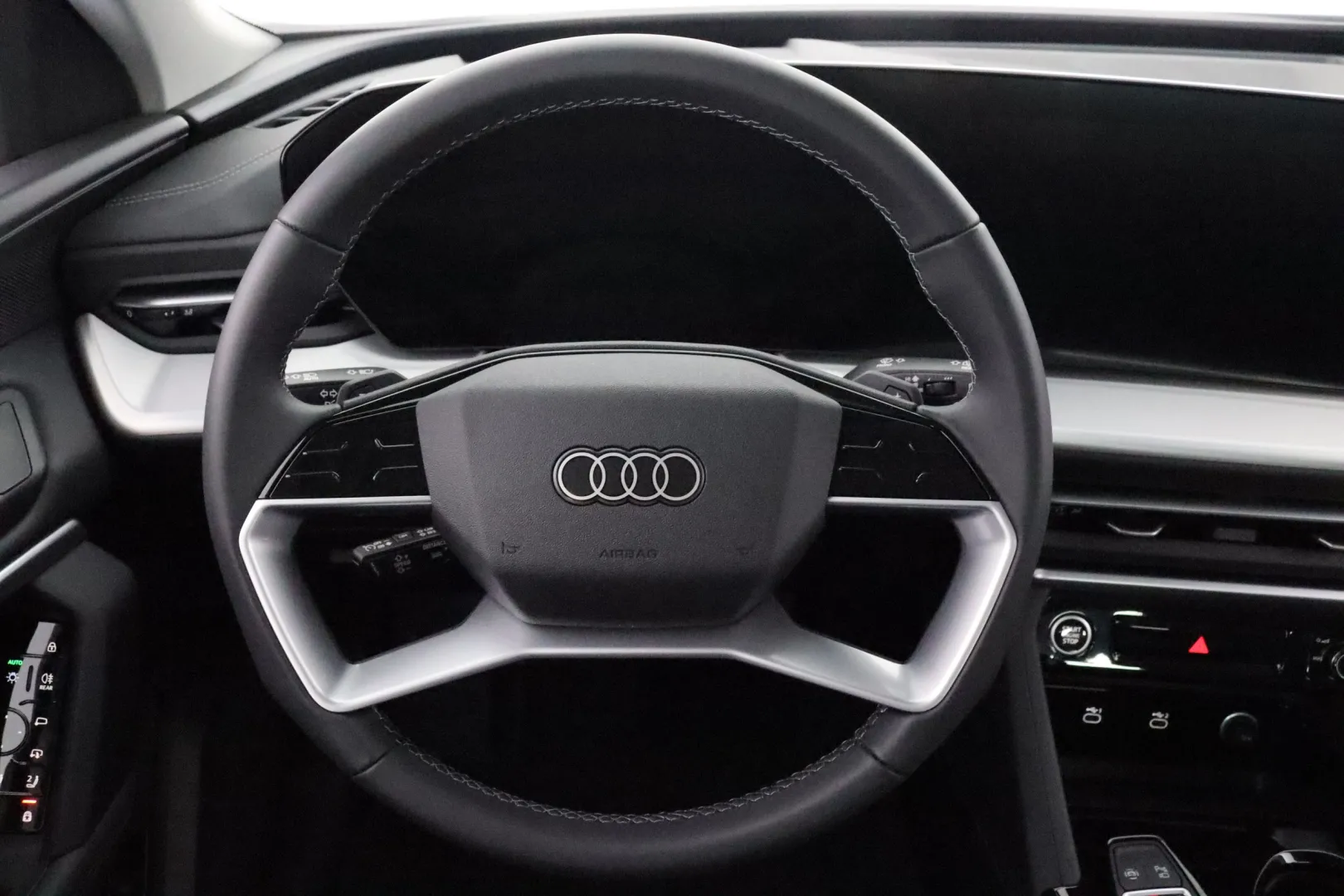 AUDI Q5 ZPS-113 carousel image