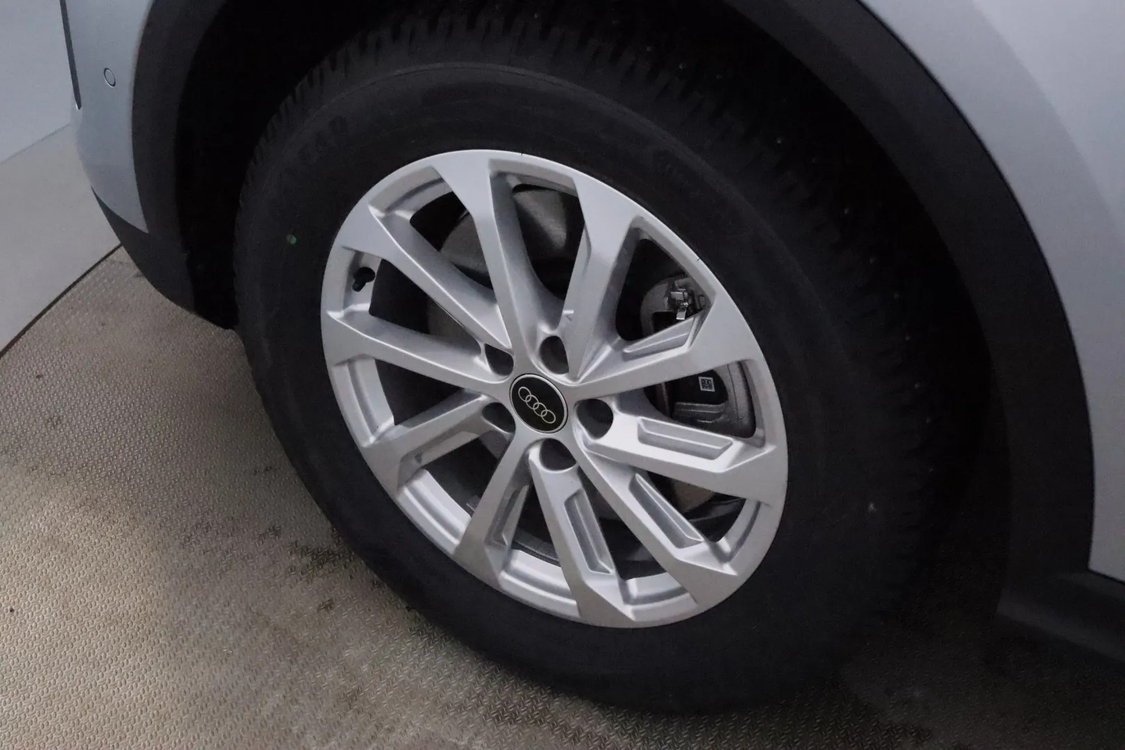 AUDI Q5 ZPS-113 carousel image