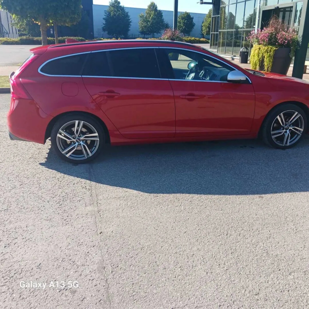 VOLVO V60 ILS-553 carousel image