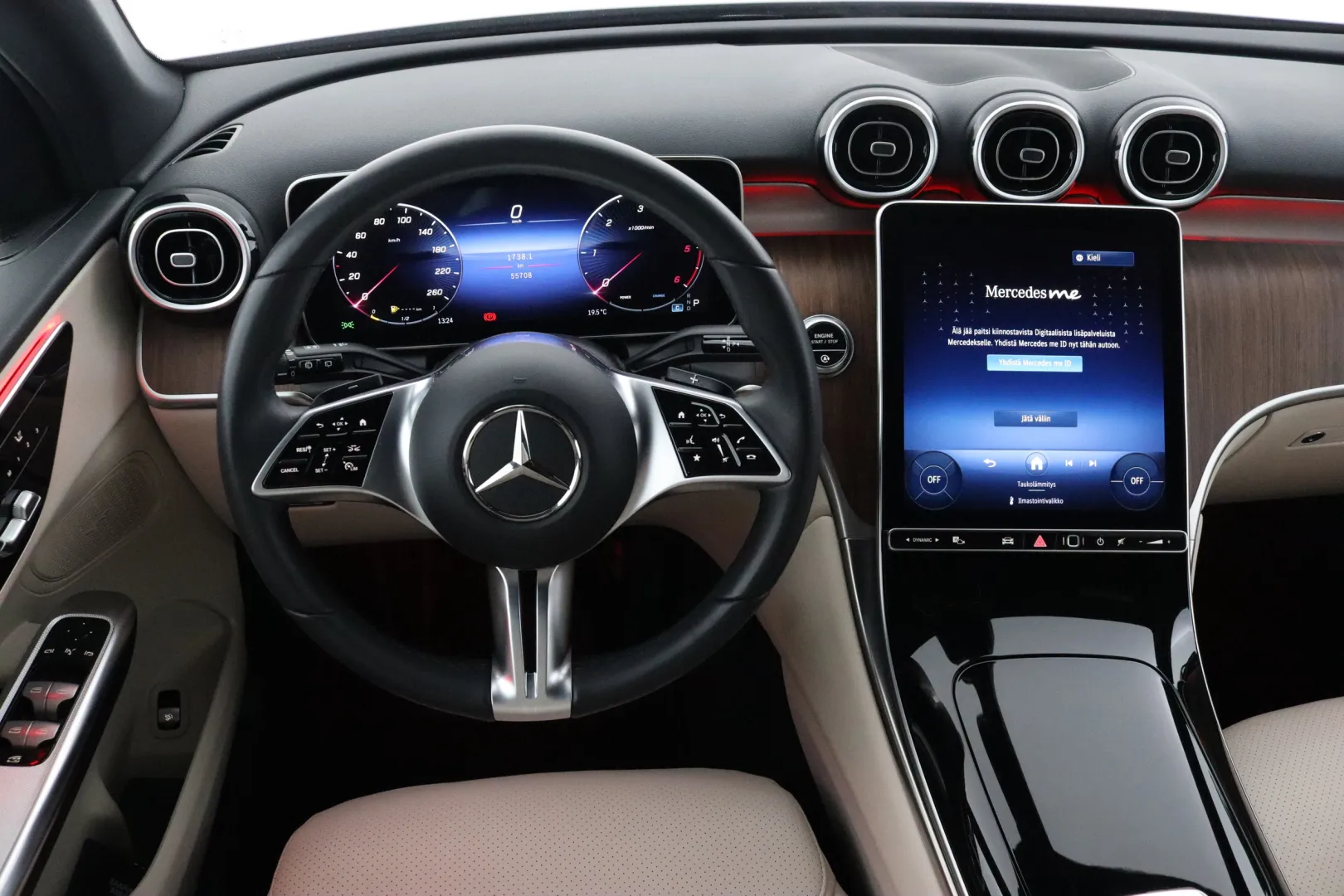 MERCEDES-BENZ GLC KUP-947 carousel image