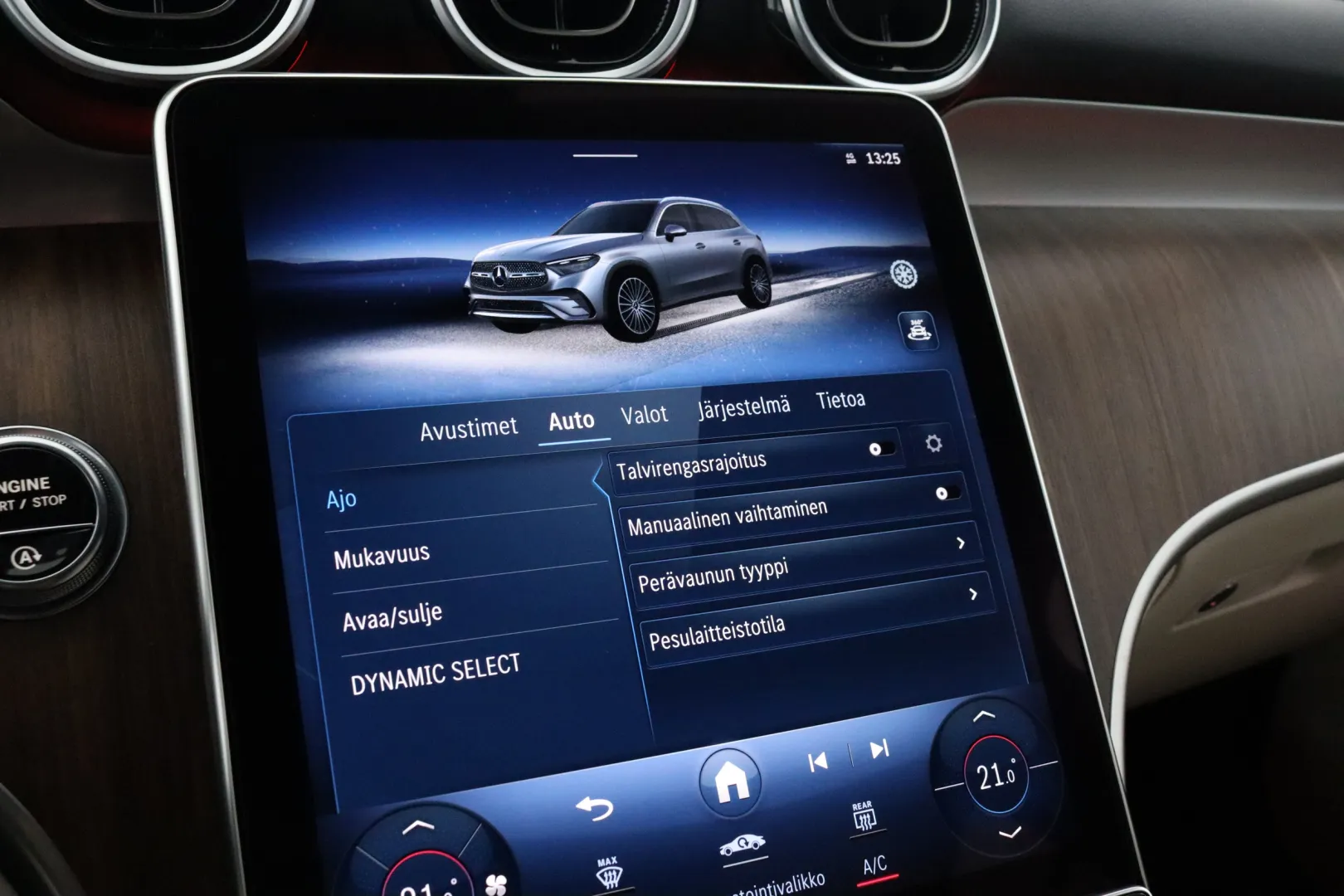 MERCEDES-BENZ GLC KUP-947 carousel image
