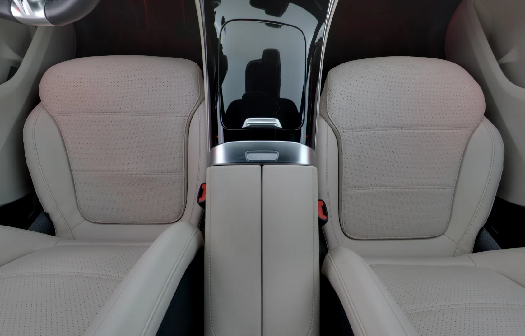 MERCEDES-BENZ GLC KUP-947 carousel image