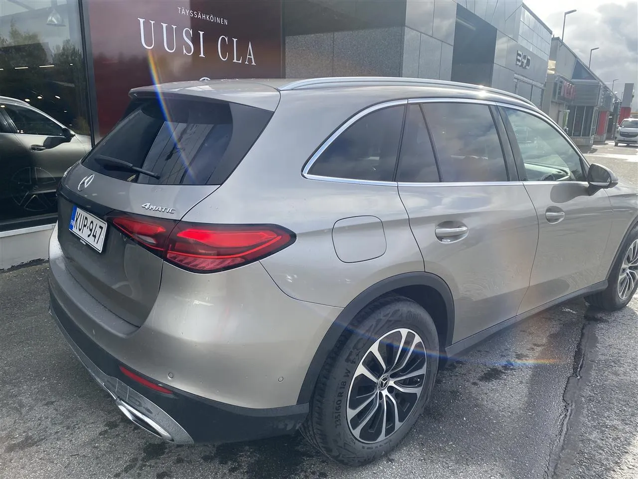 MERCEDES-BENZ GLC KUP-947 carousel image