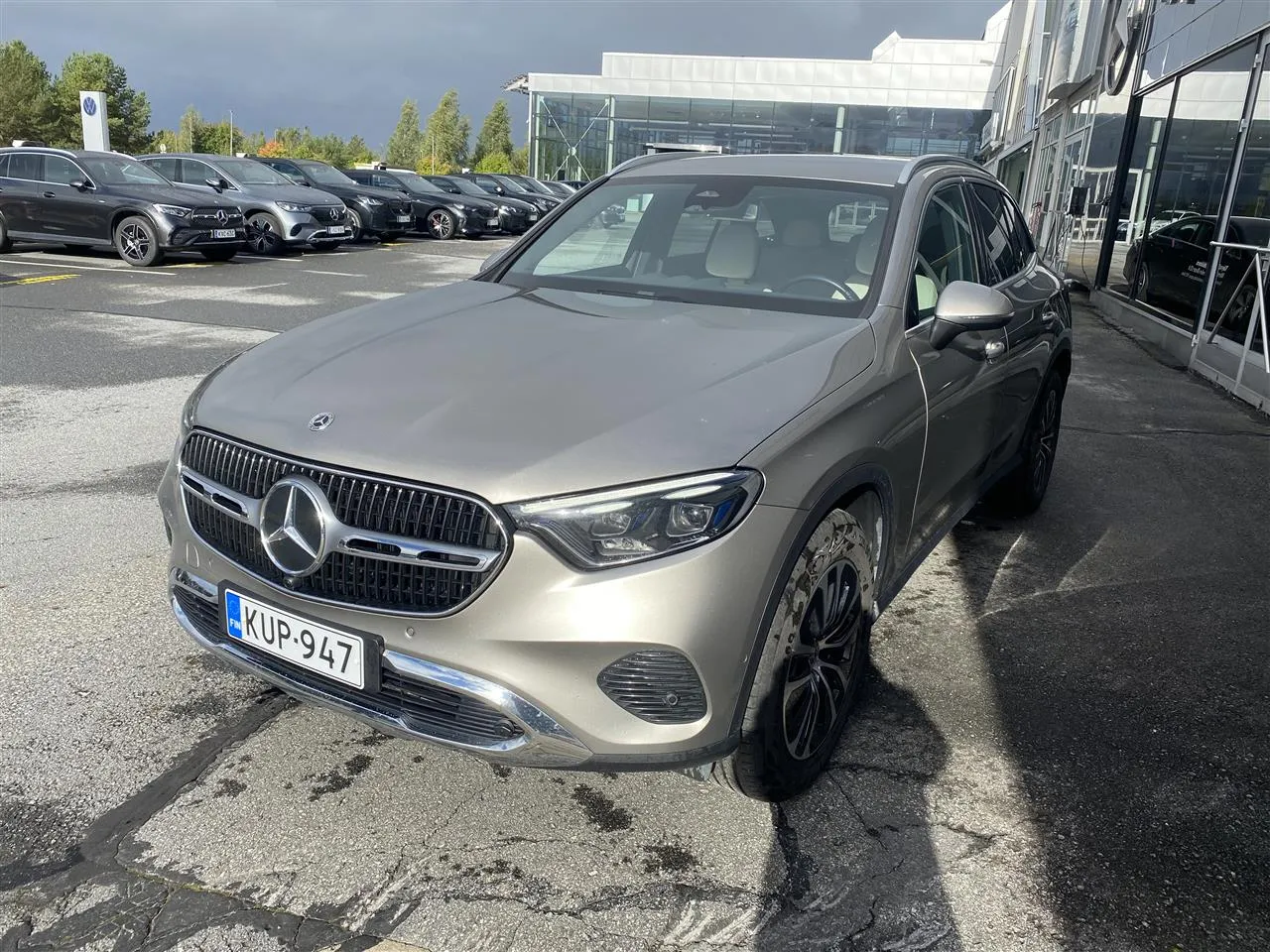 MERCEDES-BENZ GLC KUP-947 carousel image