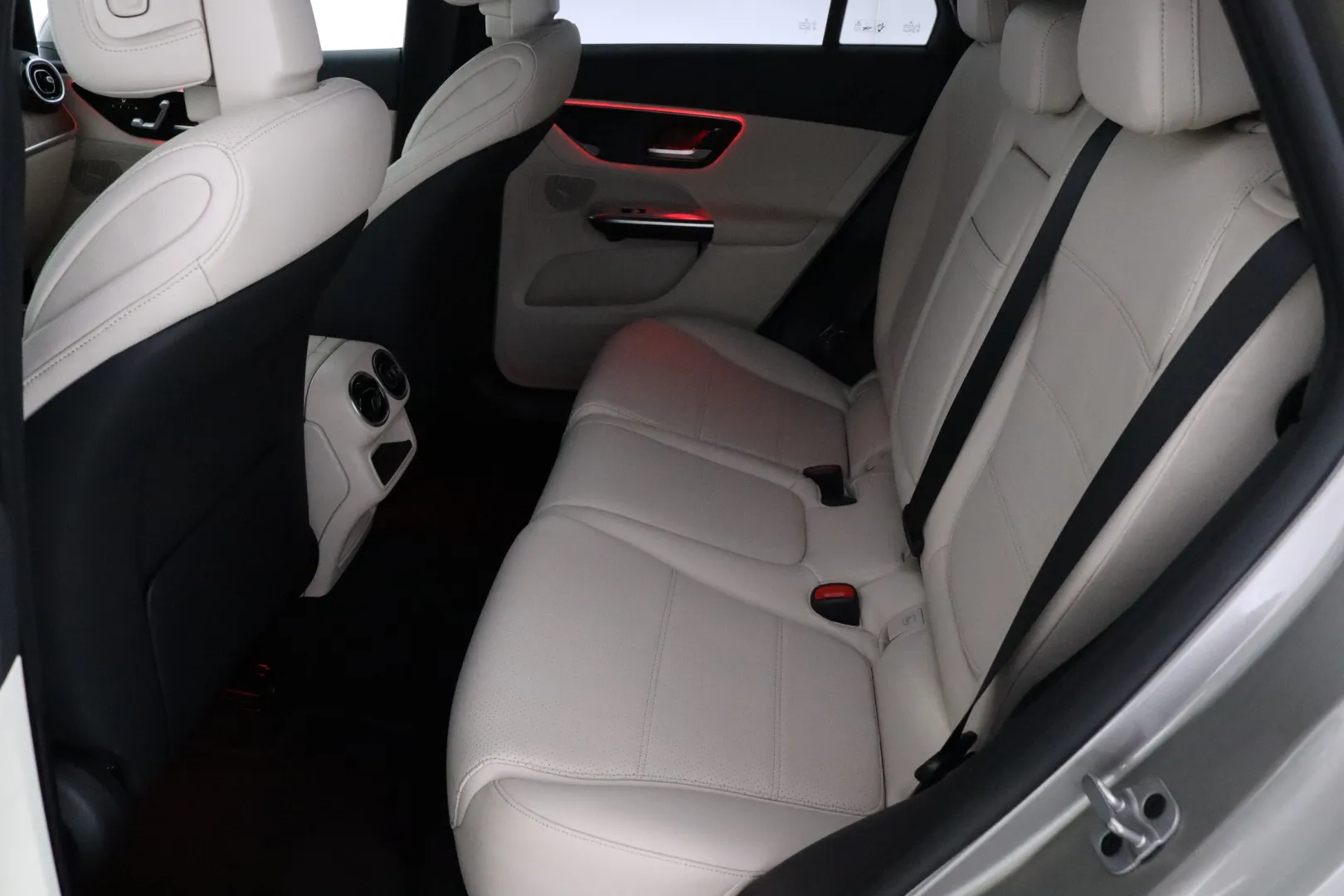 MERCEDES-BENZ GLC KUP-947 carousel image