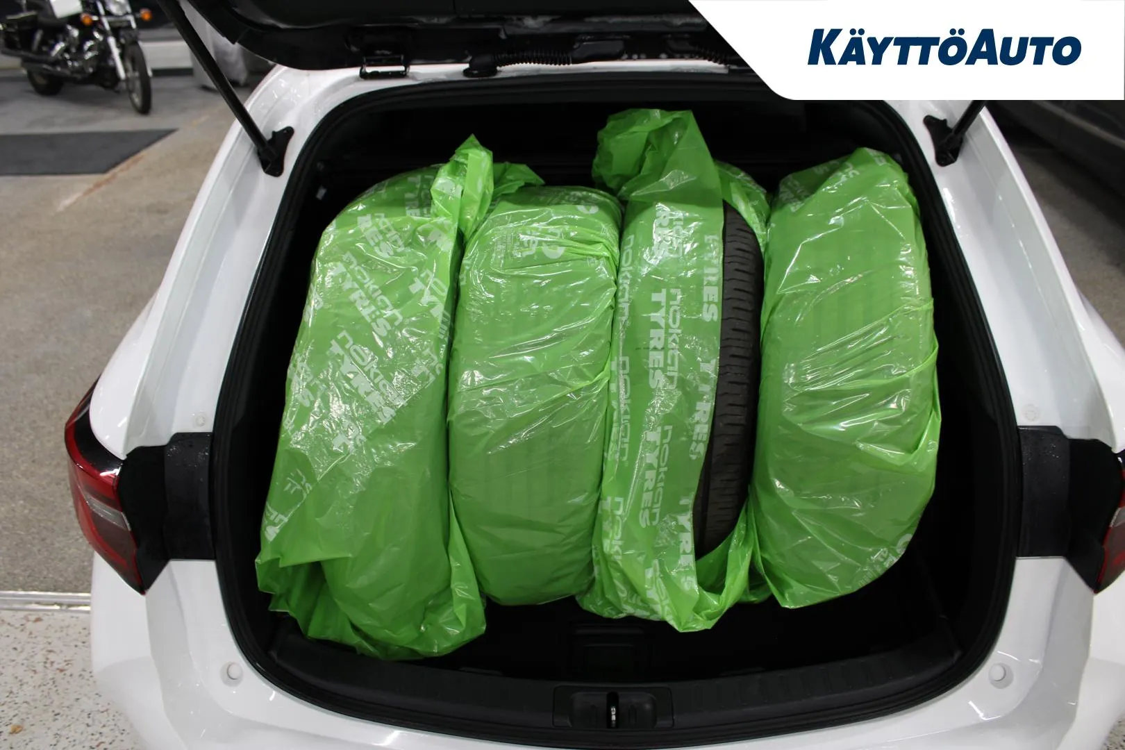 TOYOTA Corolla CRS-415 carousel image