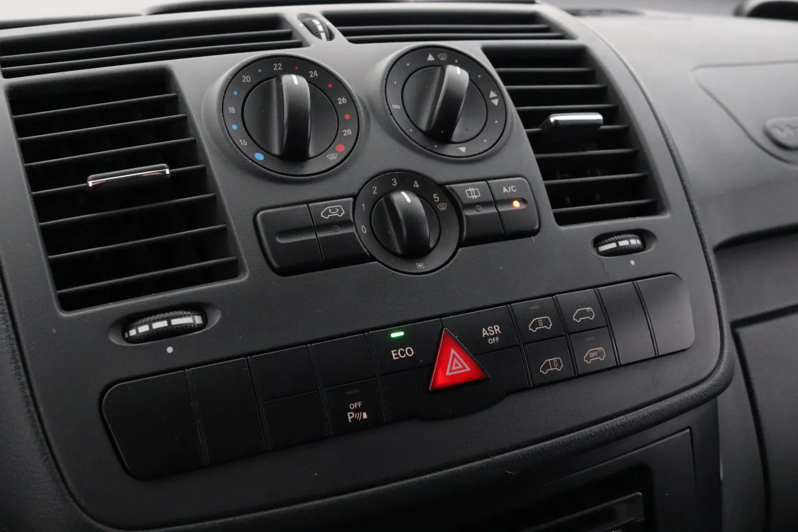 MERCEDES-BENZ Vito CJX-790 carousel image