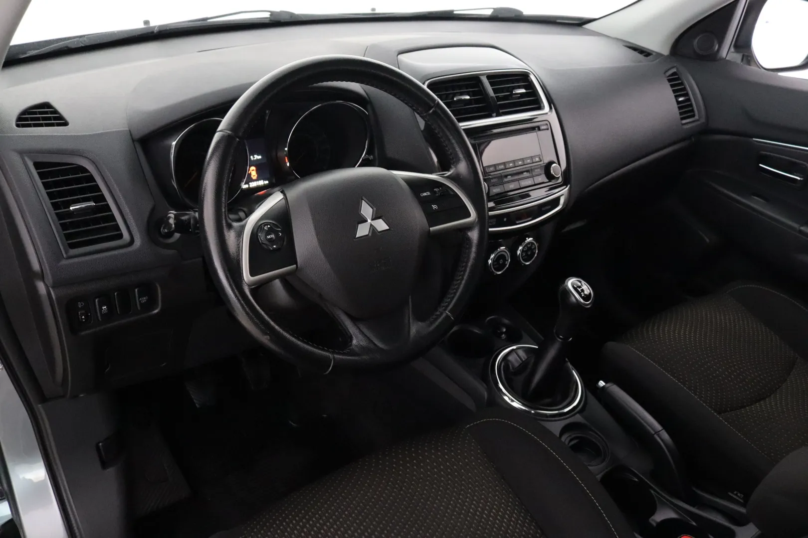 MITSUBISHI ASX LMK-655 carousel image