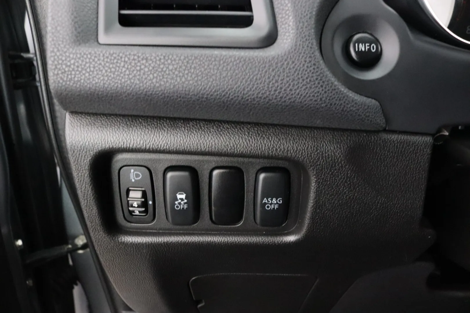 MITSUBISHI ASX LMK-655 carousel image