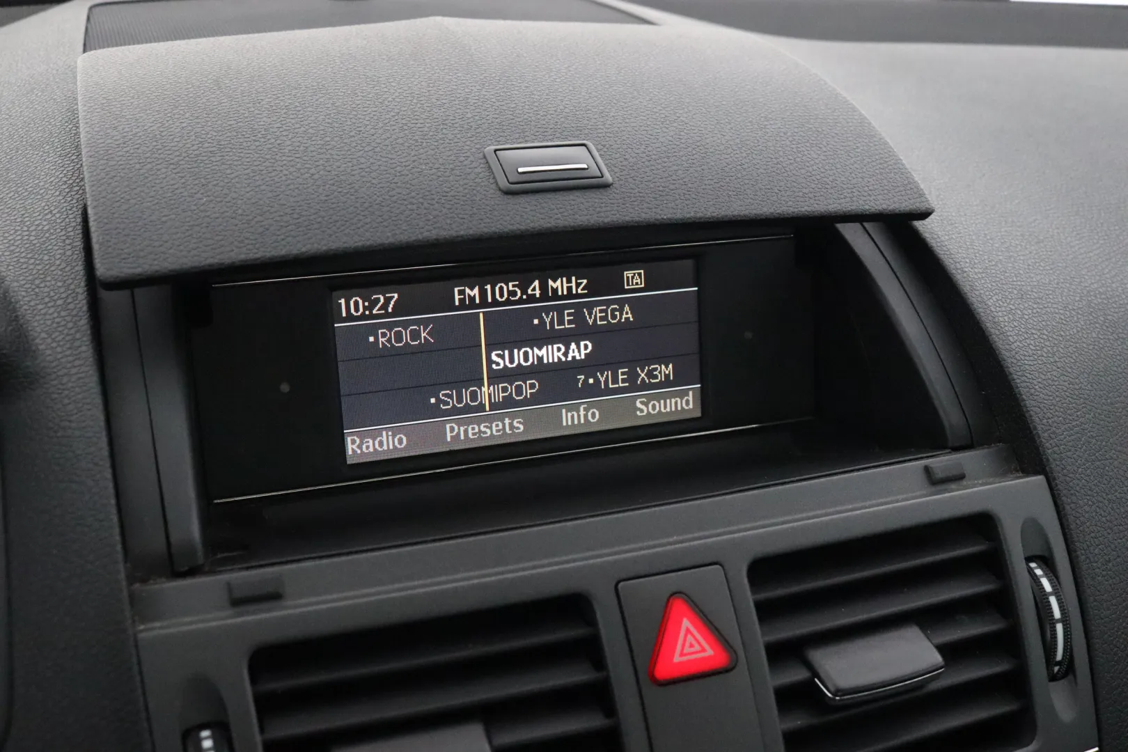 MERCEDES-BENZ C HJY-217 carousel image