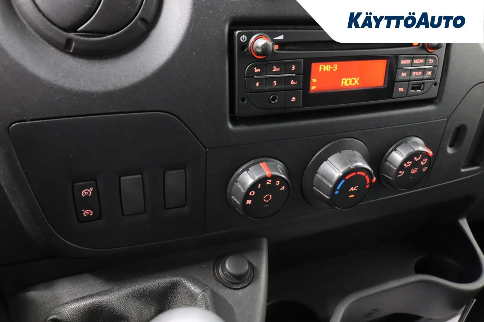 Nissan NV400 SLP-245 carousel image