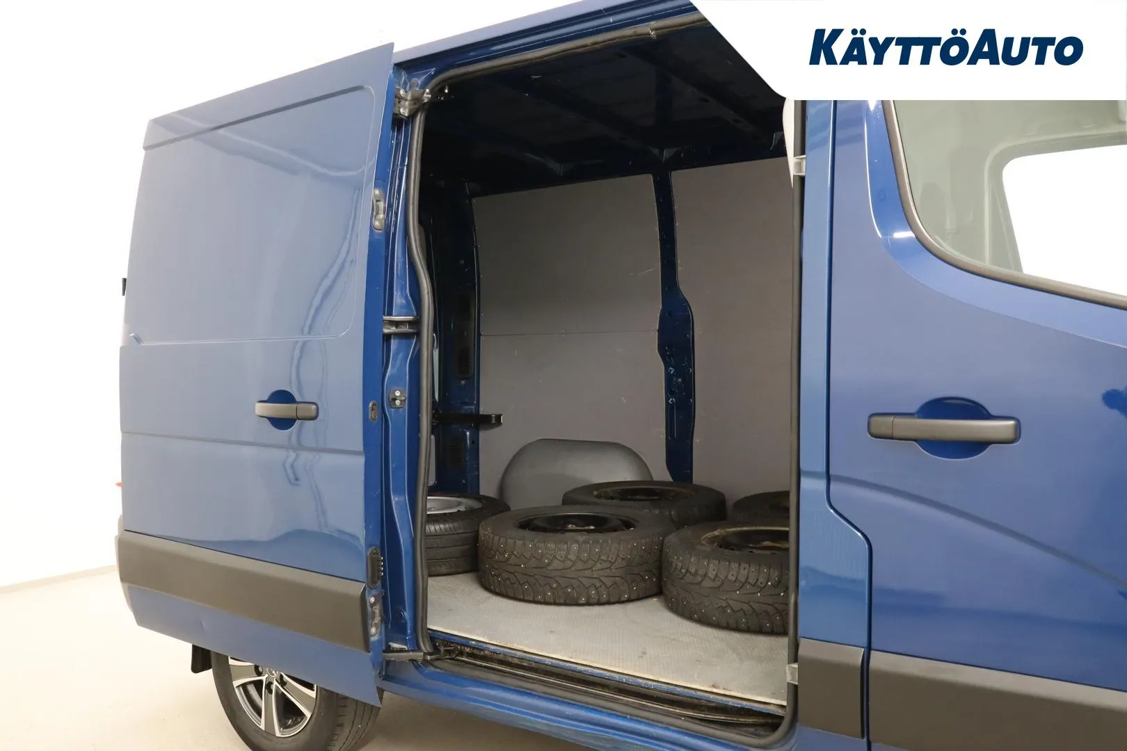 Nissan NV400 SLP-245 carousel image