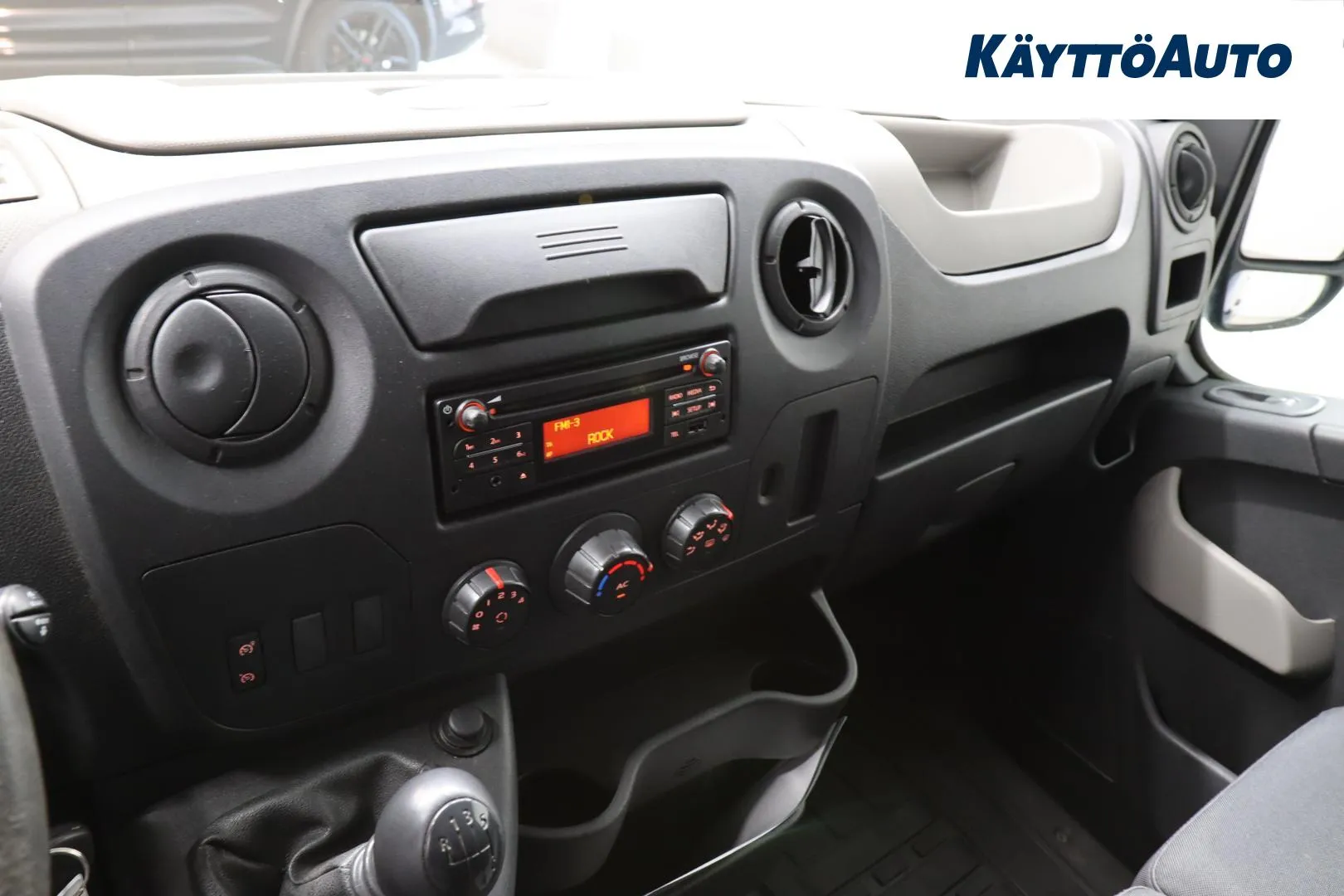 NISSAN NV400 SLP-245 carousel image