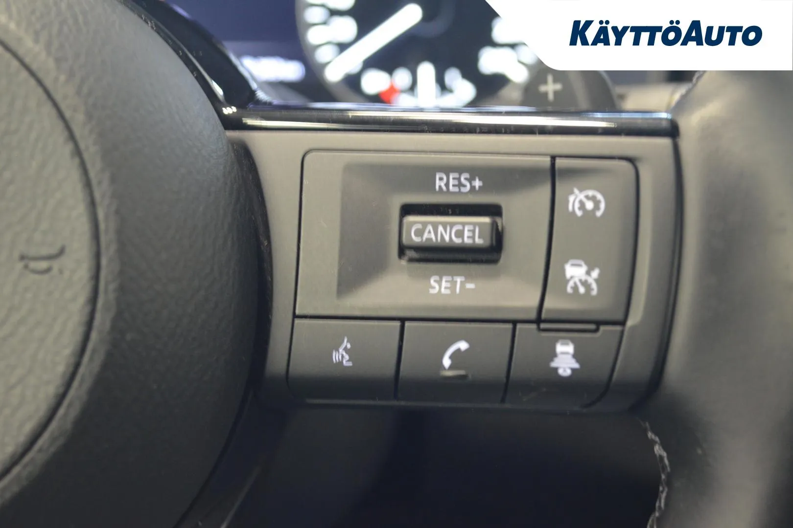 NISSAN Qashqai JMK-443 carousel image