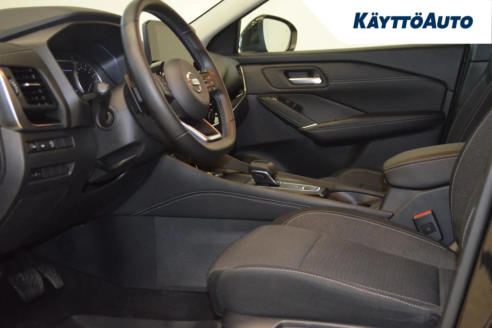 NISSAN Qashqai JMK-443 carousel image