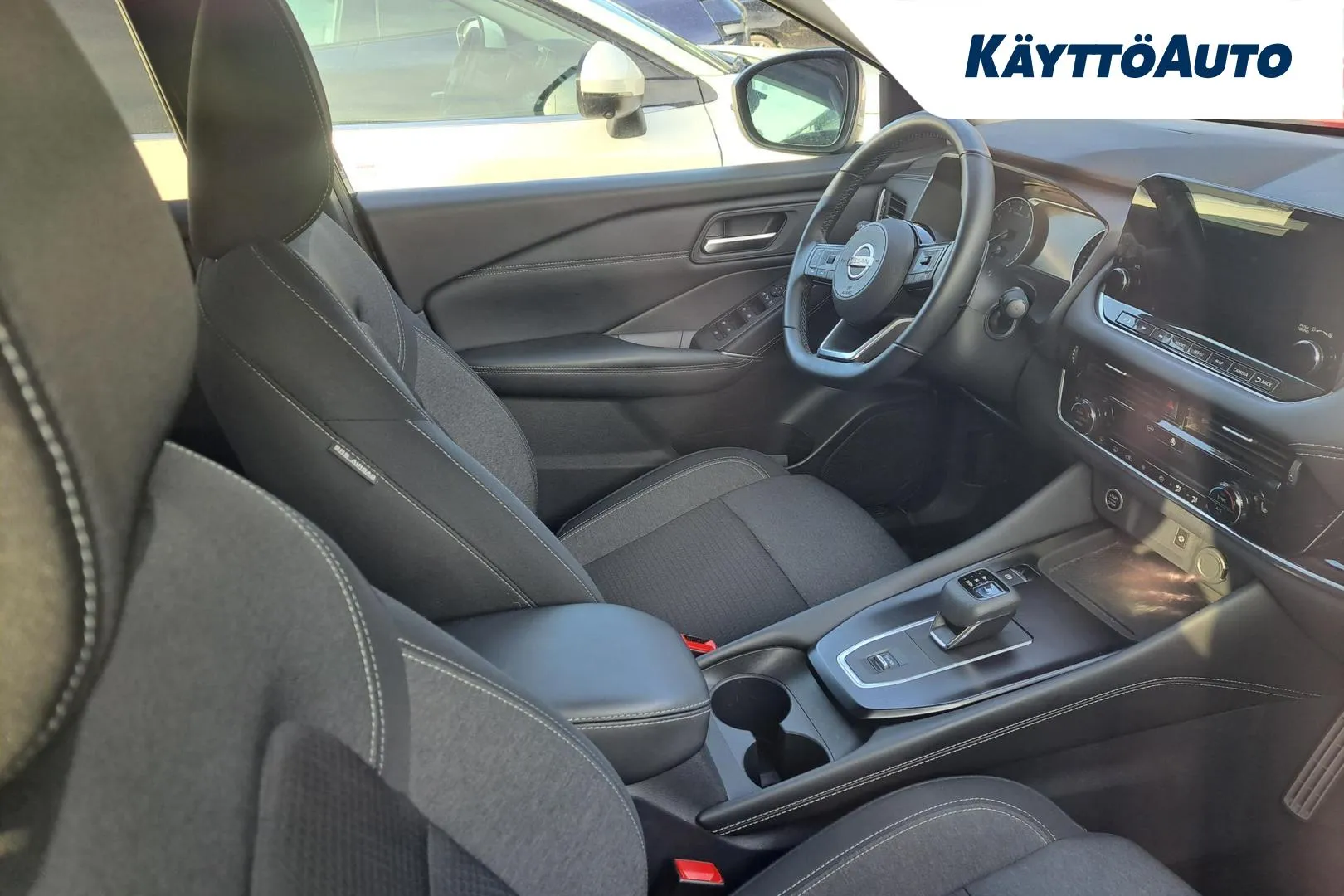 NISSAN Qashqai JMK-443 carousel image
