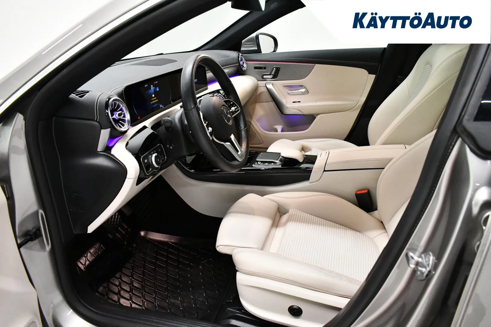 MERCEDES-BENZ CLA YXH-936 carousel image