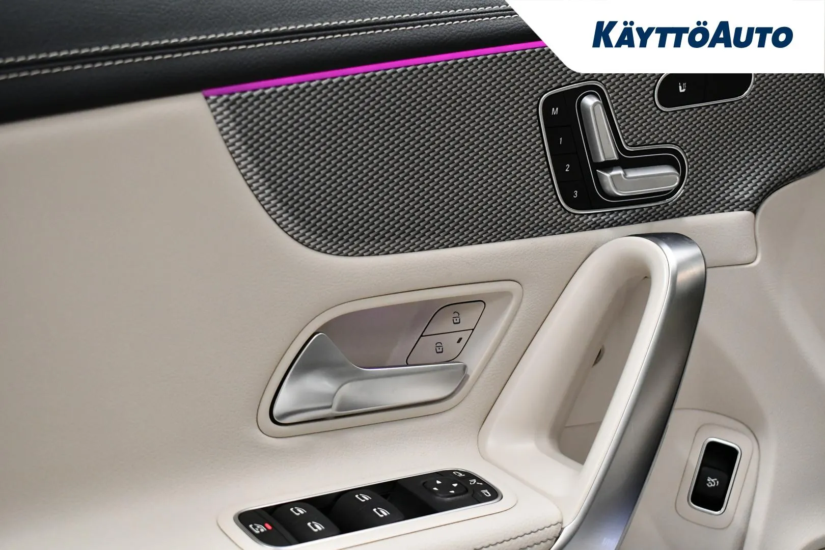 MERCEDES-BENZ CLA YXH-936 carousel image
