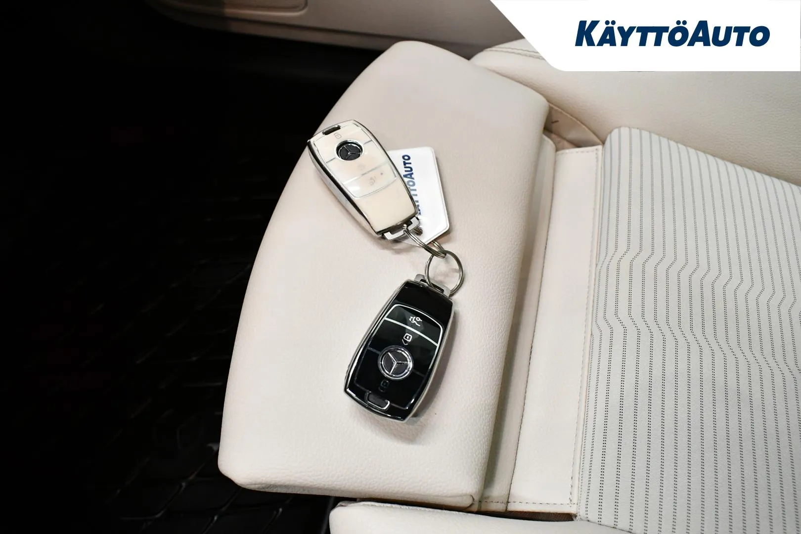 MERCEDES-BENZ CLA YXH-936 carousel image