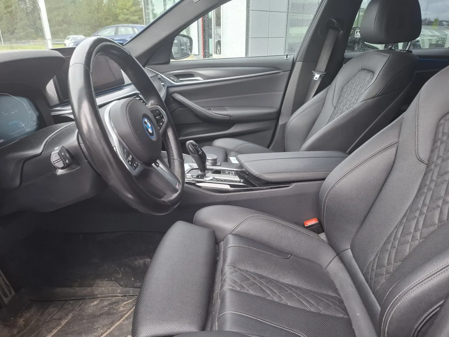 BMW 530 ZNJ-851 carousel image