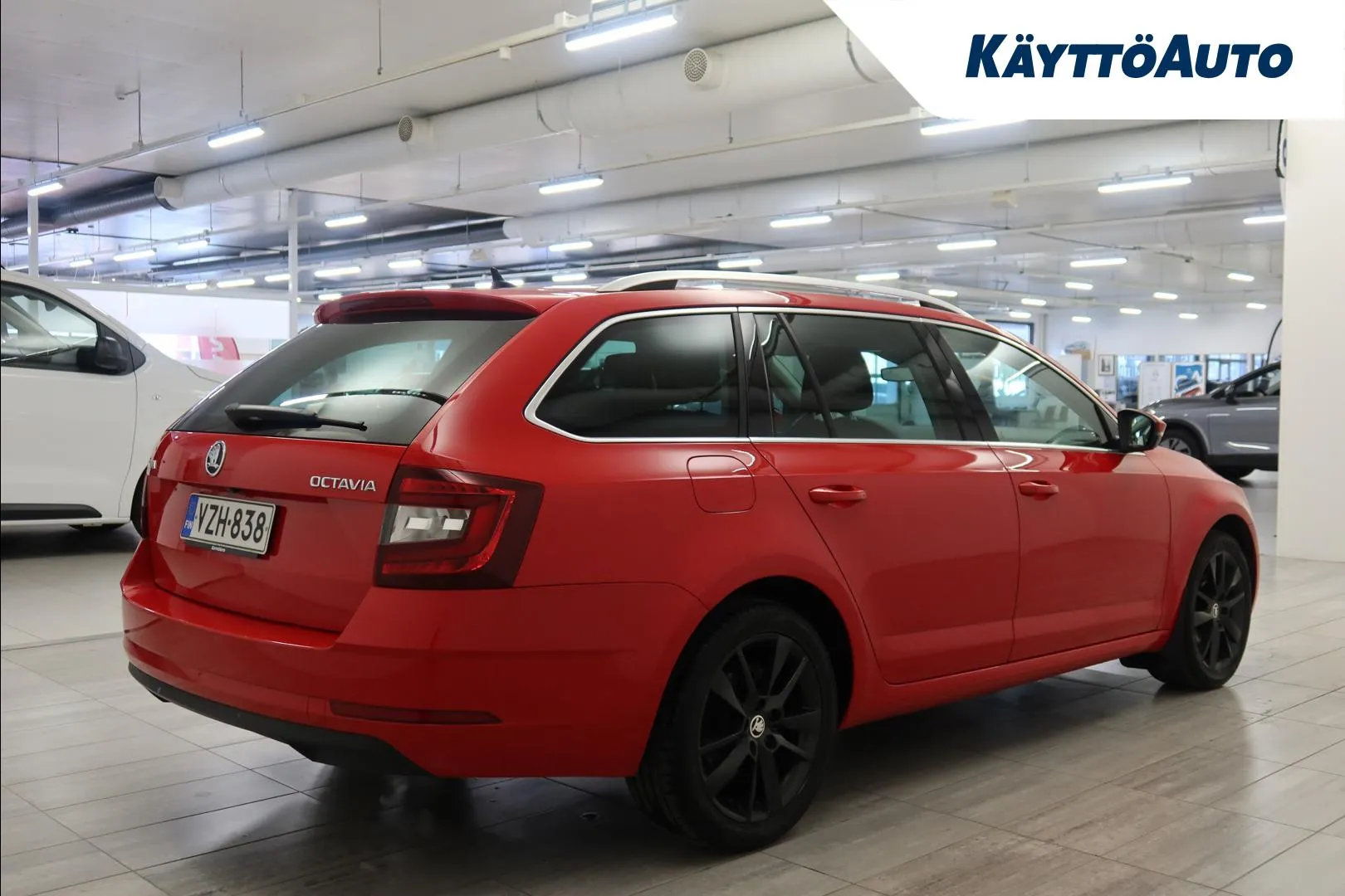 SKODA Octavia VZH-838 carousel image