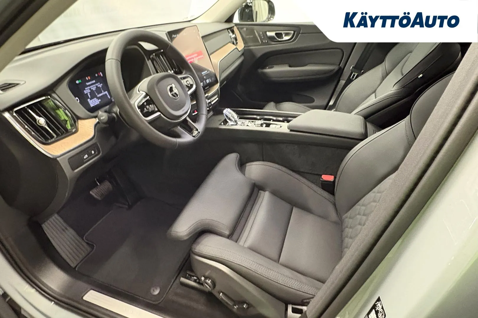 Volvo XC60 GRO-310 carousel image