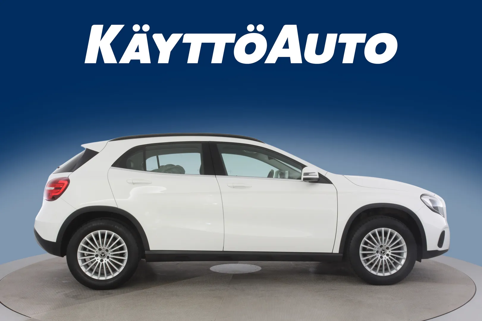 MERCEDES-BENZ GLA YLA-232 carousel image