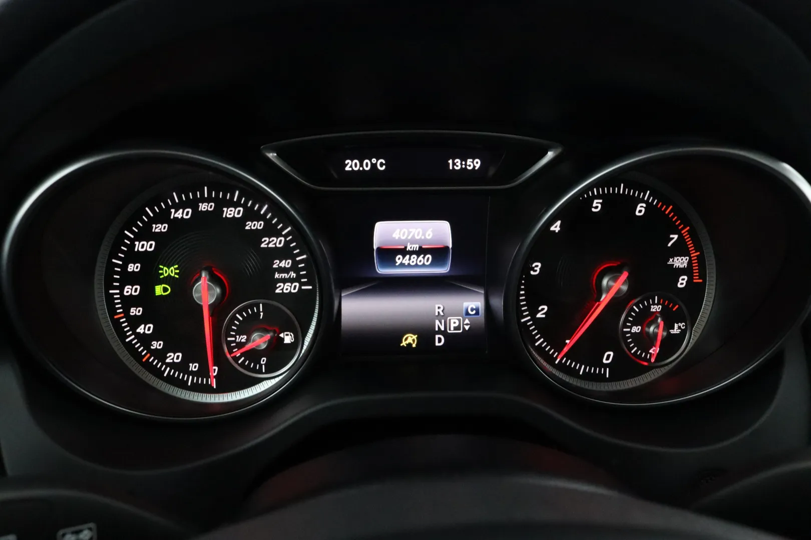 MERCEDES-BENZ GLA YLA-232 carousel image