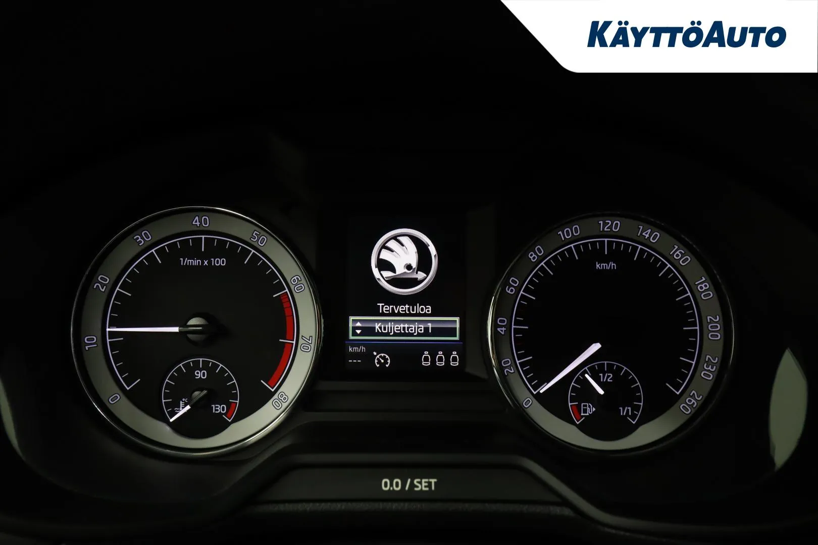 Skoda Octavia YLG-145 carousel image