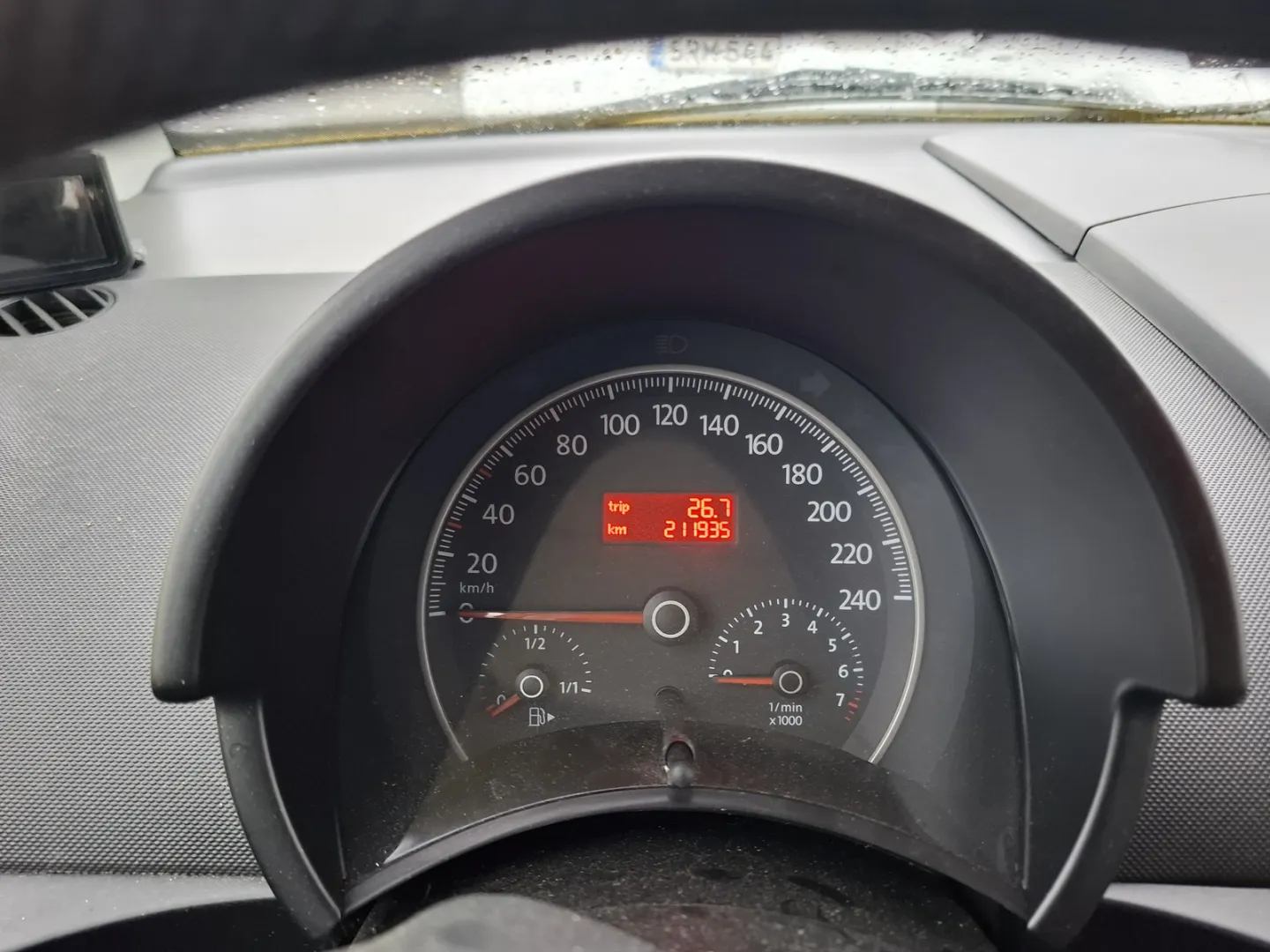 VOLKSWAGEN New Beetle LOZ-626 carousel image