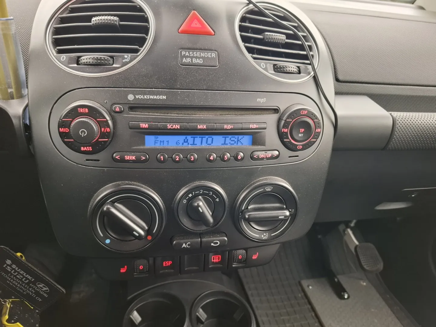 VOLKSWAGEN New Beetle LOZ-626 carousel image