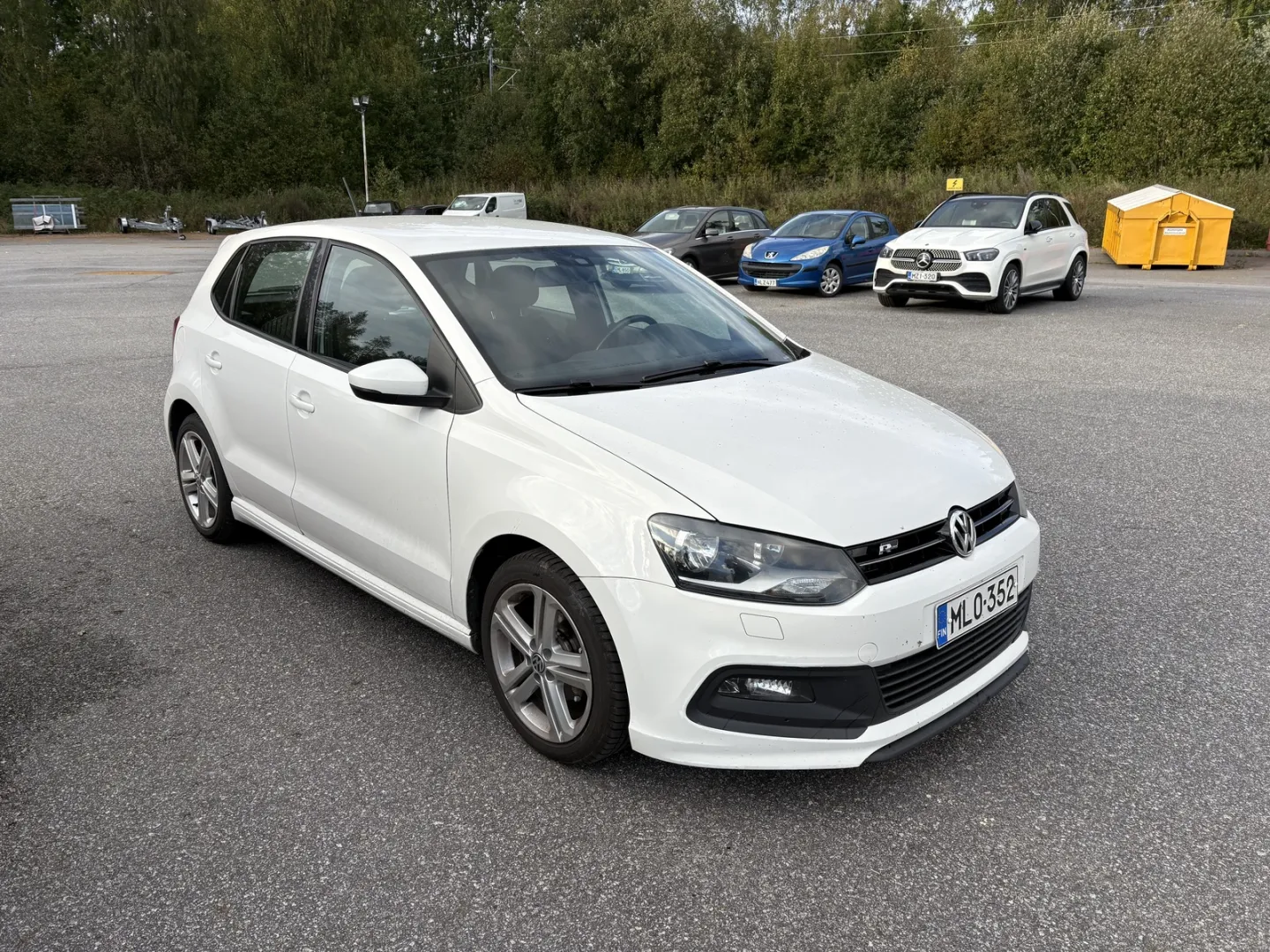 VOLKSWAGEN Polo MLO-352 carousel image