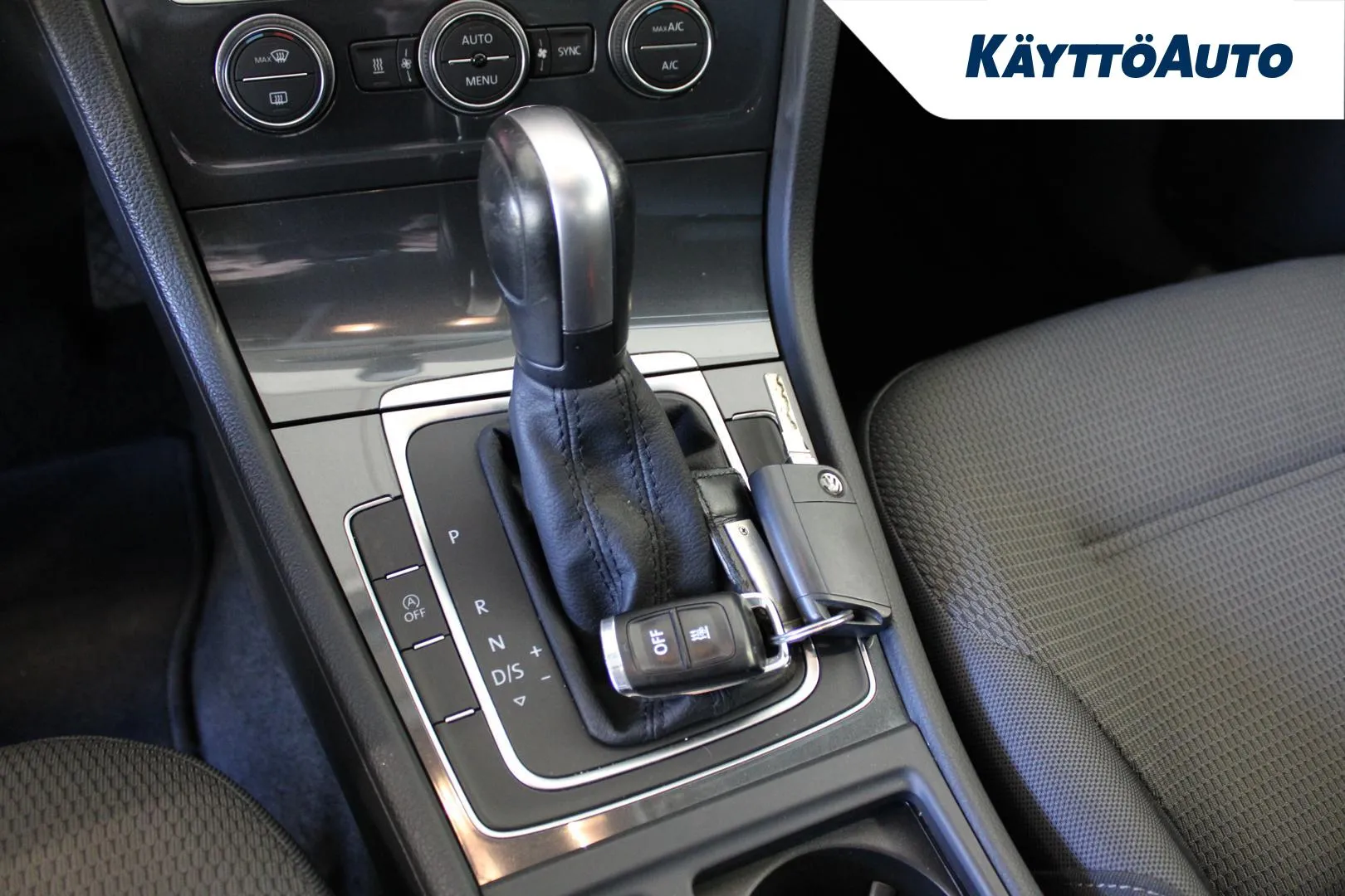 VOLKSWAGEN Golf NLR-860 carousel image
