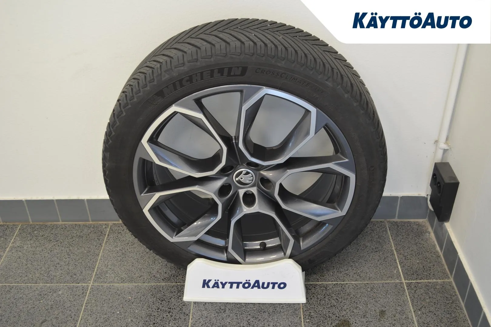 SKODA Kodiaq SVZ-460 carousel image