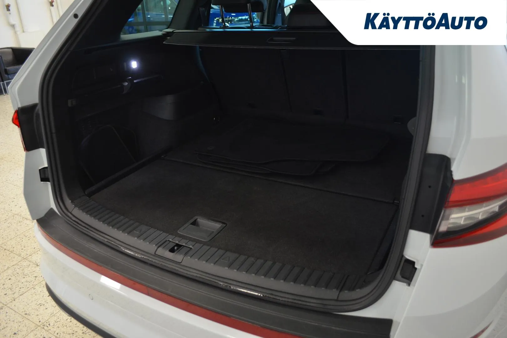 SKODA Kodiaq SVZ-460 carousel image