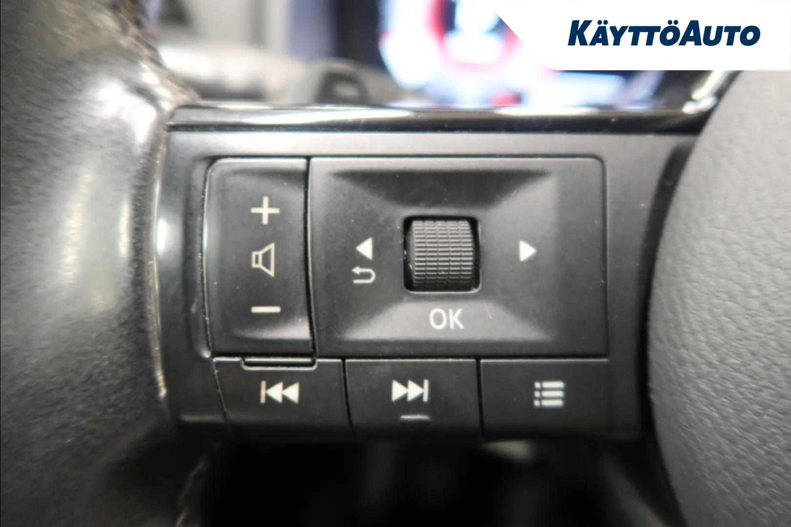 Nissan Qashqai MOH-516 carousel image