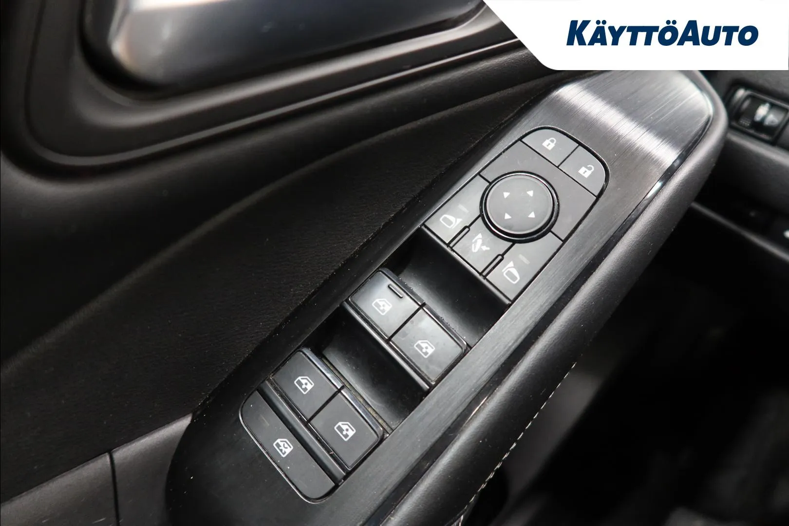 Nissan Qashqai MOH-516 carousel image